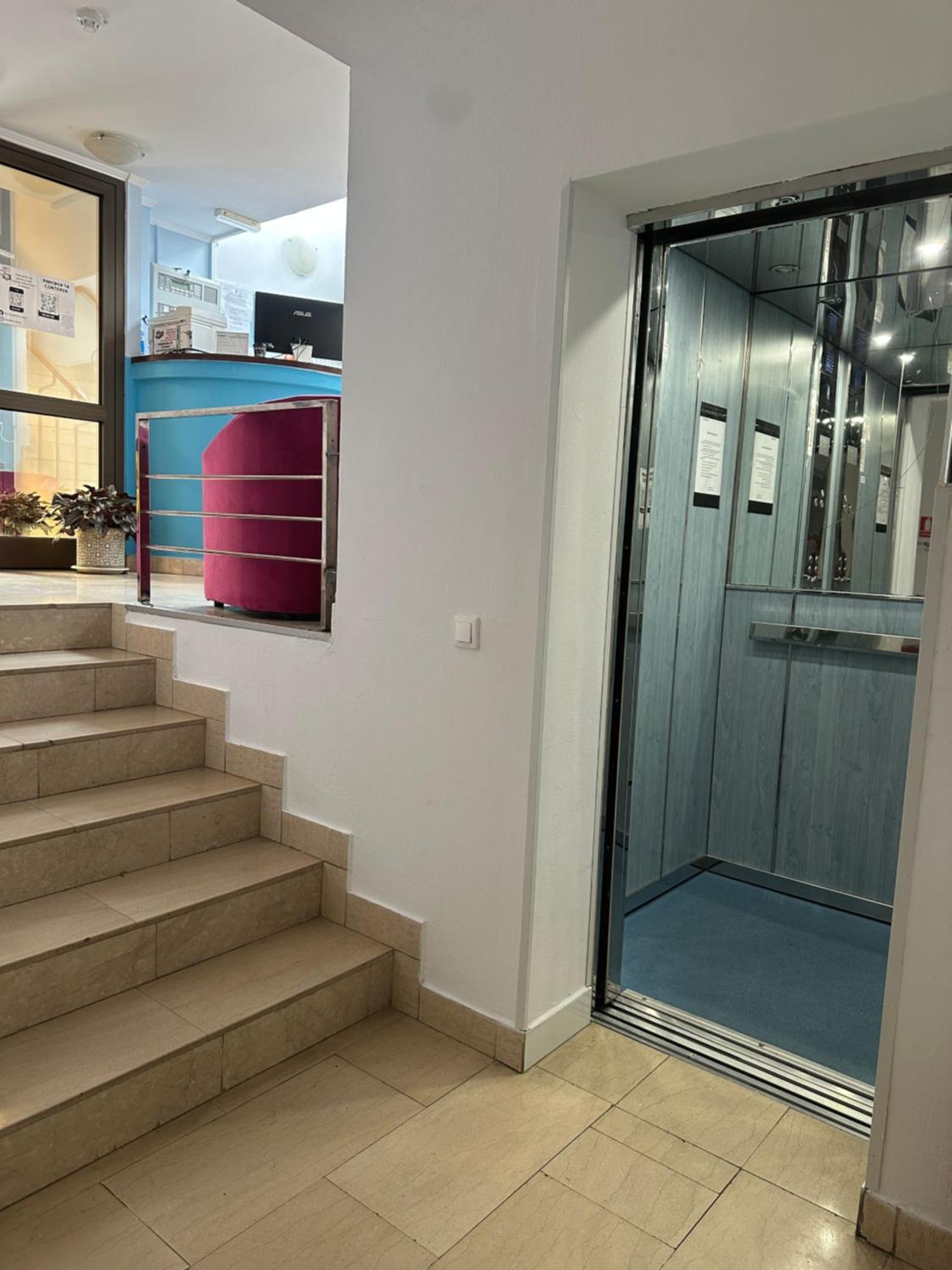 Vila Trandafirul Si Liliacul Hotel Качулата Екстериор снимка